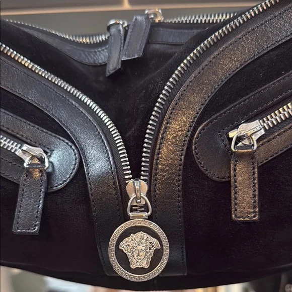 🖤Versace Vintage 90's Bag 🖤 Mint Condition - Picture 3 of 16